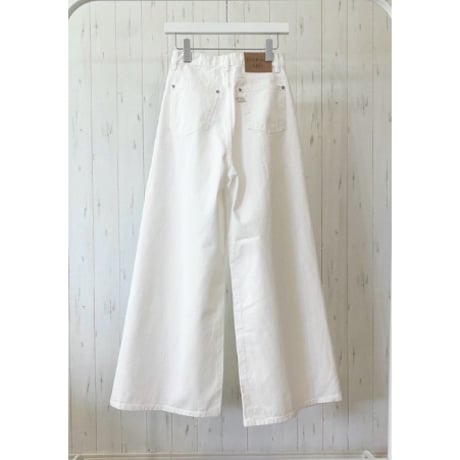 【L'ours Polaire et Bleu】タックワイドホワイトデニム