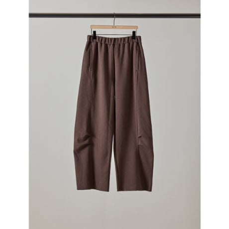 新色再販✨【YENN】KNEE TUCK SWEAT PT