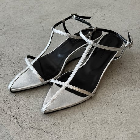 限定先行販売【ATELIER BRUGGE】Tストラップサンダル