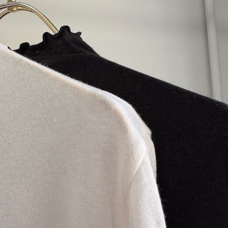 【MARGAUX VINTAGE】パウダリータートルトップス