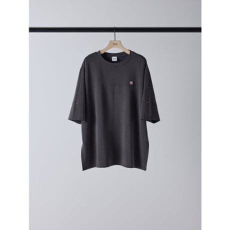 【YENN】 STITCH WORK TEE　納期：2026年2月上旬～3月上旬