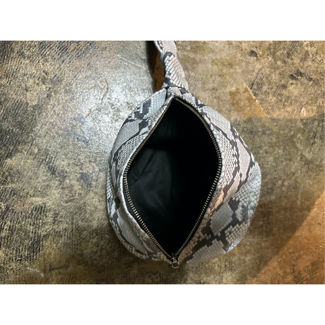 M.U.L.】CANDY CLUTCH | selectshop kusukusu