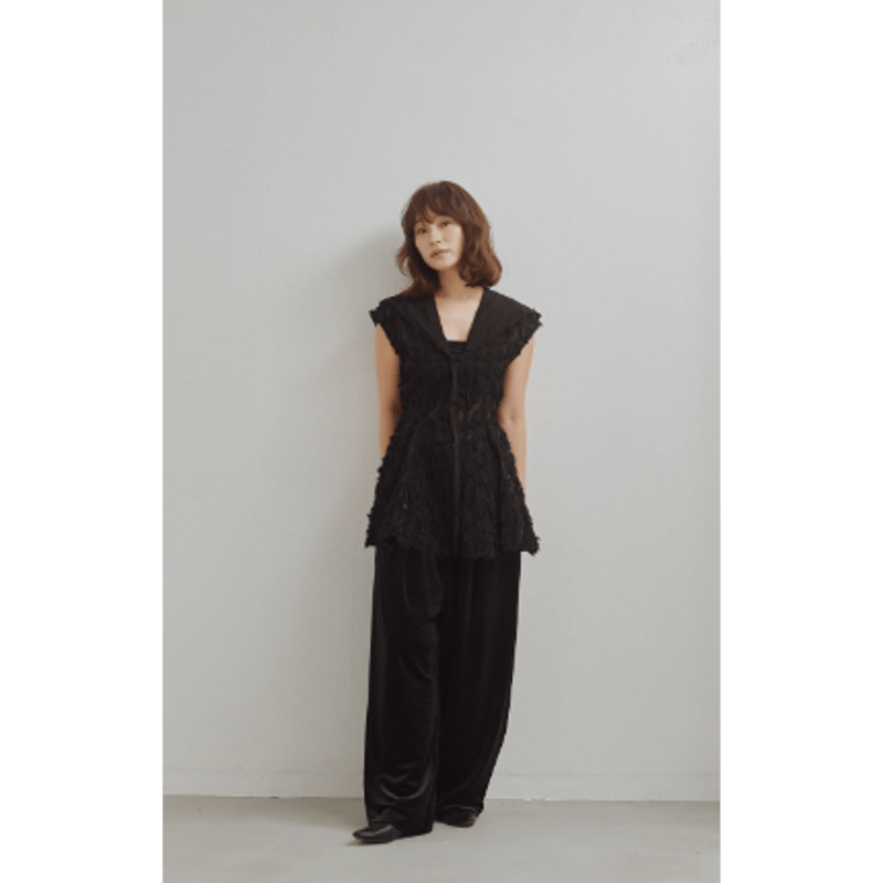 Hella】Cut Jacquard Peplum Hoodie ※納期8月中旬～9月中旬 