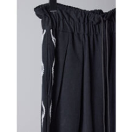 【YENN】 CODE EMBRO PANTS　納期：2026年2月上旬～3月上旬