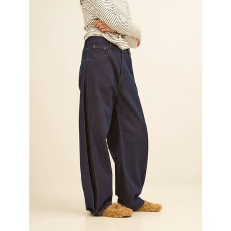【YENN】SIDE PLEATED DENIM