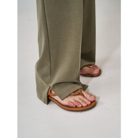 【YENN】 SIDE SLIT SLACKS　納期：2026年2月上旬～3月上旬