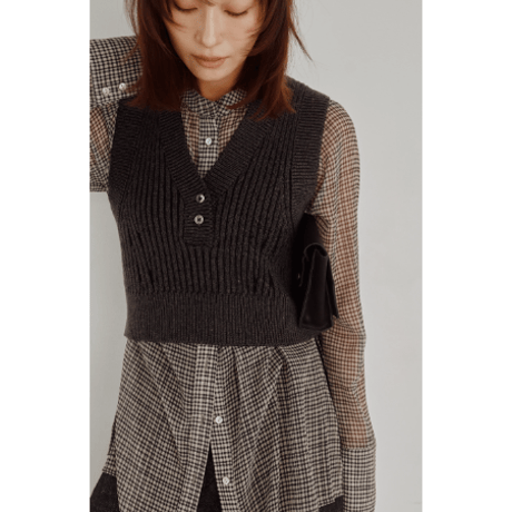 【Hella】Cropped Rib Knit Vest　※納期9月上旬～10月上旬