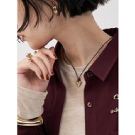 【CHIGNON】ﾆｭｱﾝｽﾊｰﾄｺｰﾄﾞﾁｮｰｶｰ