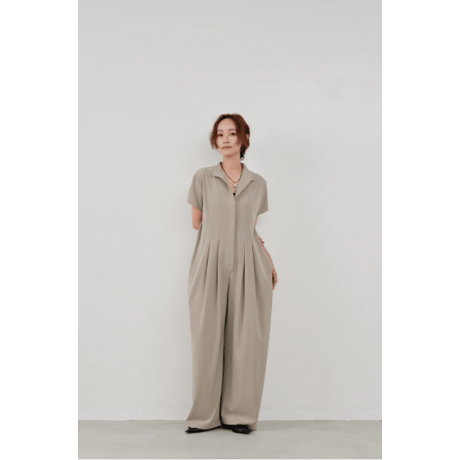 【Hella】wide tuck jumpsuit　※納期5月中旬〜6月中旬