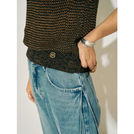 【YENN】PADDING NECK KNIT