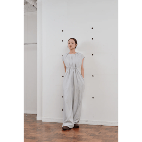 【Hella】gather neck combinaison　※納期5月中旬〜6月中旬