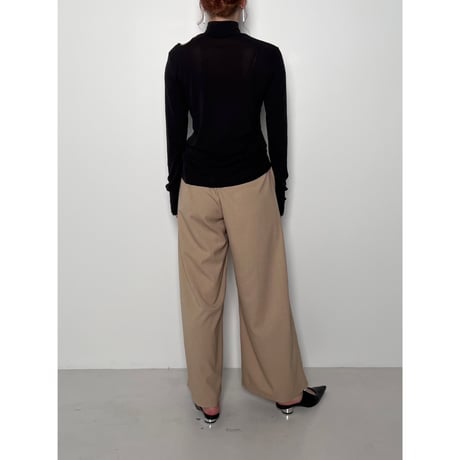 【CHIGNON】ｼｱｰﾀｰﾄﾙTOPS