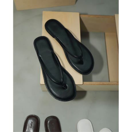 【anuke】Ecoleather Tong Sandals　※納期6月上旬～7月上旬
