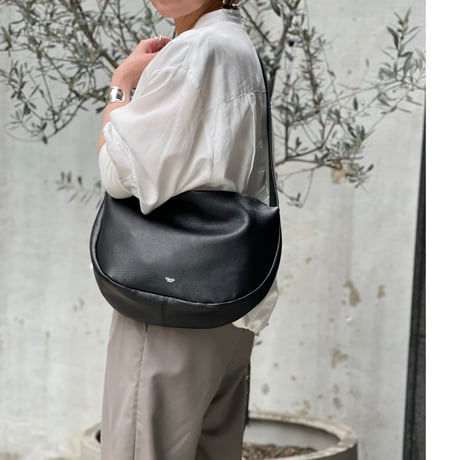 【blancle】S.LEATHER SEMICIRCLE HALF SH　bc1250