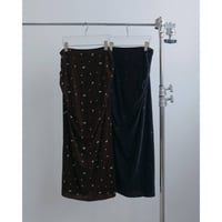 【anuke】Embroidery Flower Velourskirt　※納期11月中旬～12月中旬