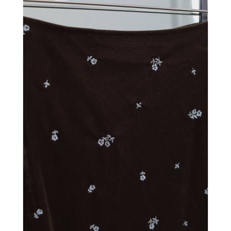【anuke】Embroidery Flower Velourskirt　※納期11月中旬～12月中旬