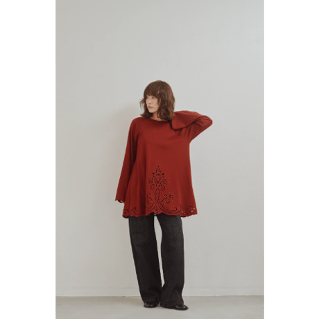 【Hella】Ornamental Cutwork Top　※納期9月末～10月末