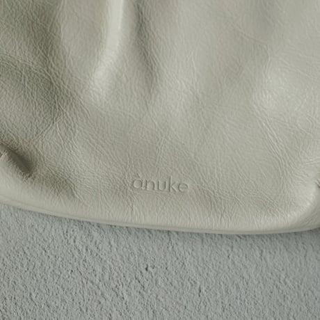 【anuke】Leather Mini Pouch　※納期11月下旬〜12月下旬