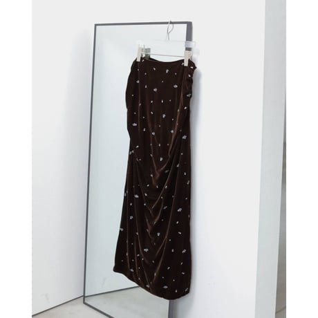 【anuke】Embroidery Flower Velourskirt　※納期11月中旬～12月中旬