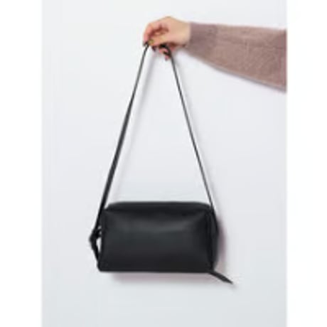 【YENN】CROSSBODY BAG※納期9/上〜9/中