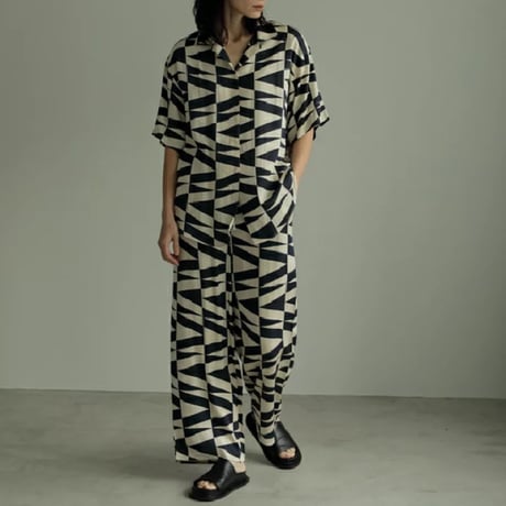 【ànuke】Geometric Satin Pants