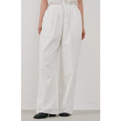 【Hella】embroidery easy pants　※納期5月中旬〜6月中旬