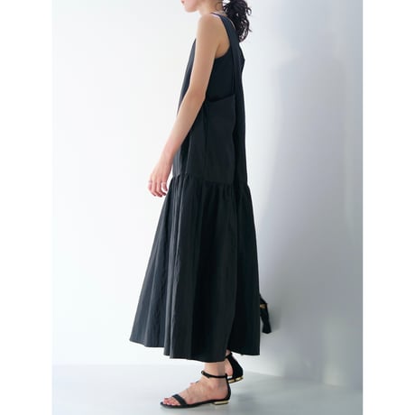 【CHIGNON】ﾊﾞｯｸｸﾛｽﾃｨｱｰﾄﾞOP
