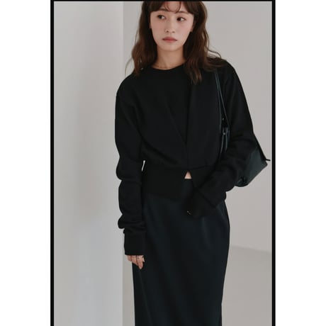 【Hella】front tuck cropped sweat ※納期10下〜11下