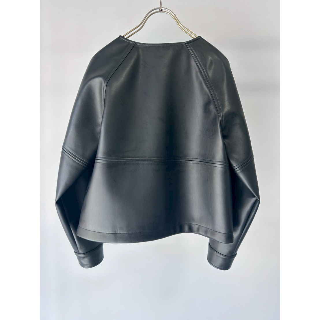 Margaux Vintage ノーカラージャケット ダークネイビー MARGAUX VINTAGE】フェイクレザーノーカラージャケット | selectshop