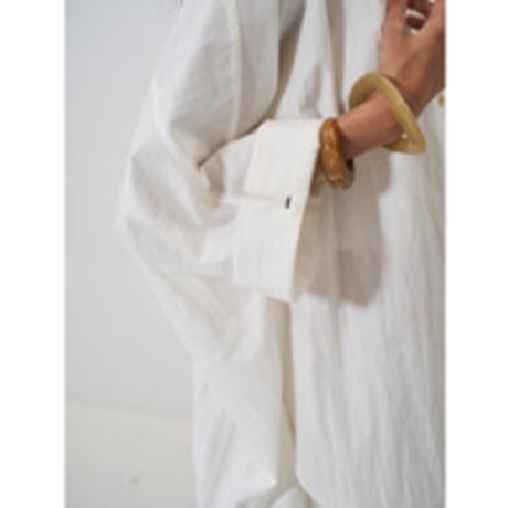 【YENN】 ROUND FORM SHIRT
