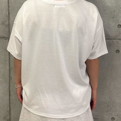 【ROSIEE】フロッキーロゴプリントTシャツ