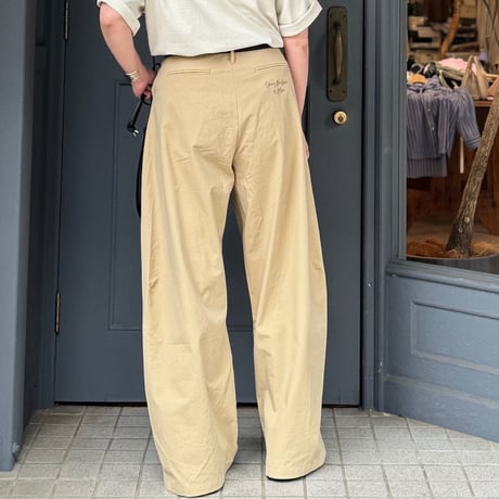 【L'ours Polaire et Bleu】カーブシルエットチノパンツ