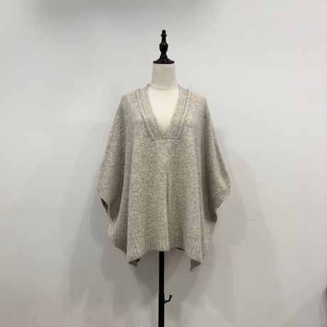 【siro de labonte】ｖneck poncho vest　納期：11月中旬～12月中旬