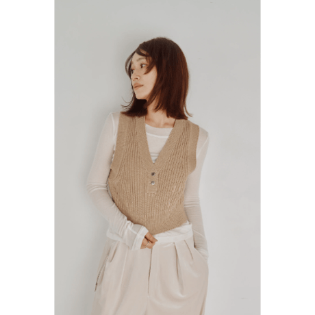 【Hella】Cropped Rib Knit Vest　※納期9月上旬～10月上旬