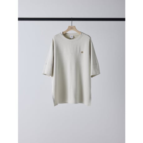 【YENN】 STITCH WORK TEE　納期：2026年2月上旬～3月上旬