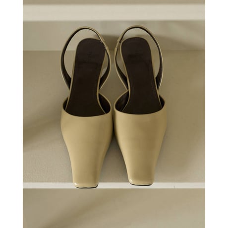 【anuke】Squaretoe Enamel Pumps　※納期7月上旬～8月上旬