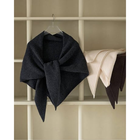 【anuke】Knit Triangle Scarf　※納期9月中旬〜10月中旬