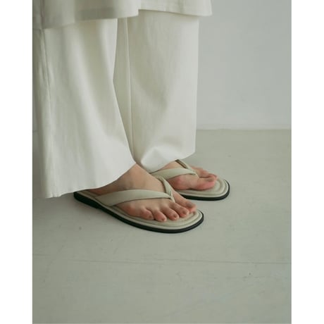 【anuke】Square Tong Sandals　※納期3月中旬～4月中旬