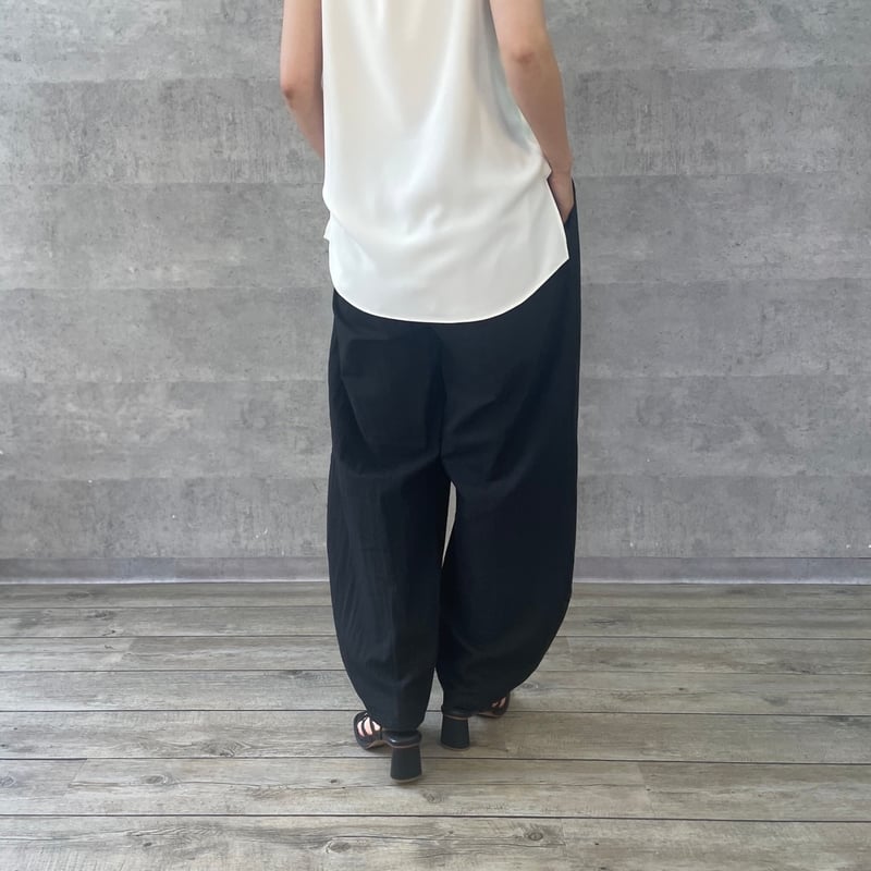 Anna Kerry モロッコパンツ　ブラック　ナイロン　カーブパンツ Anna Kerry 1月末頃追加生産分ご予約お受けしています。アンナ