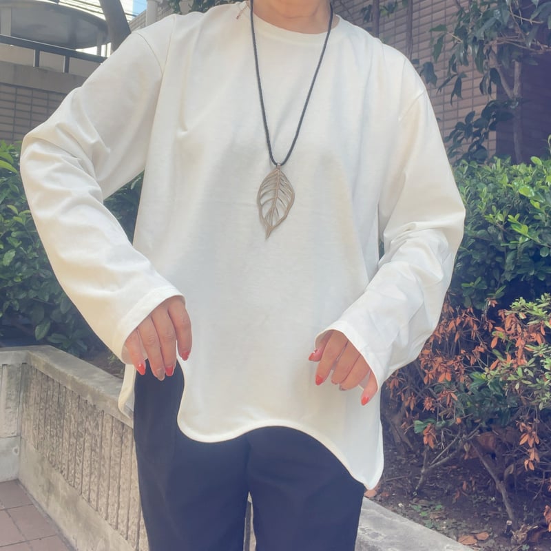 裾波打ちトップス（ホワイトのみ） | Midum ミドゥム