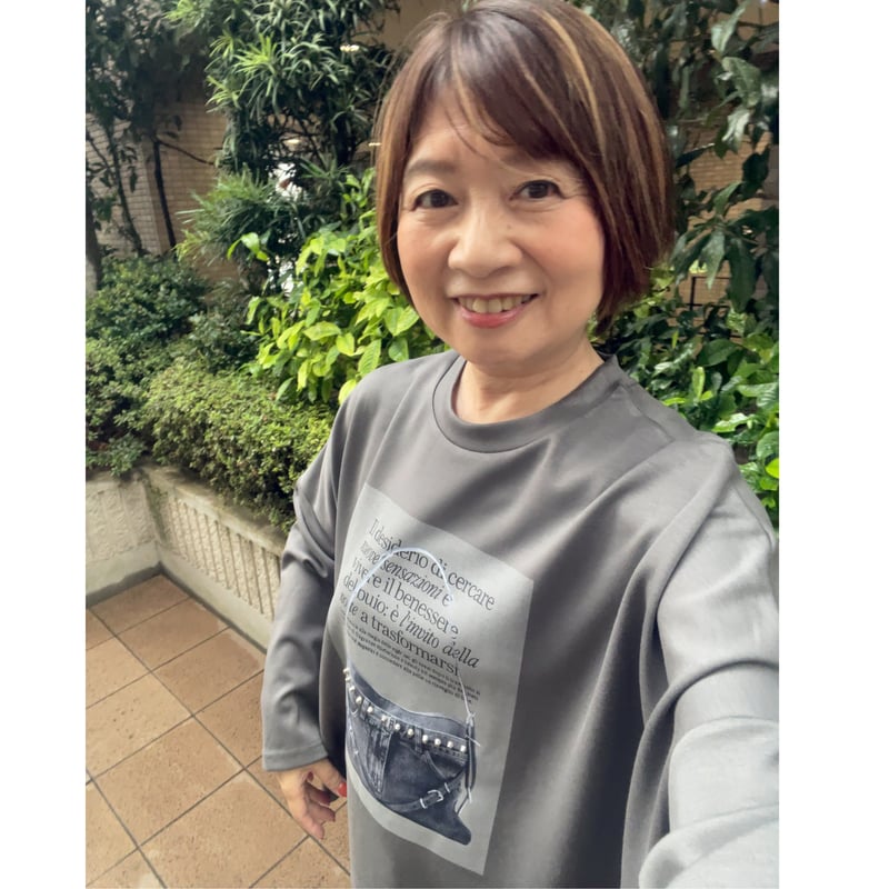 バック柄つきボンディングトップス（グレーのみ） | Midum ミドゥム