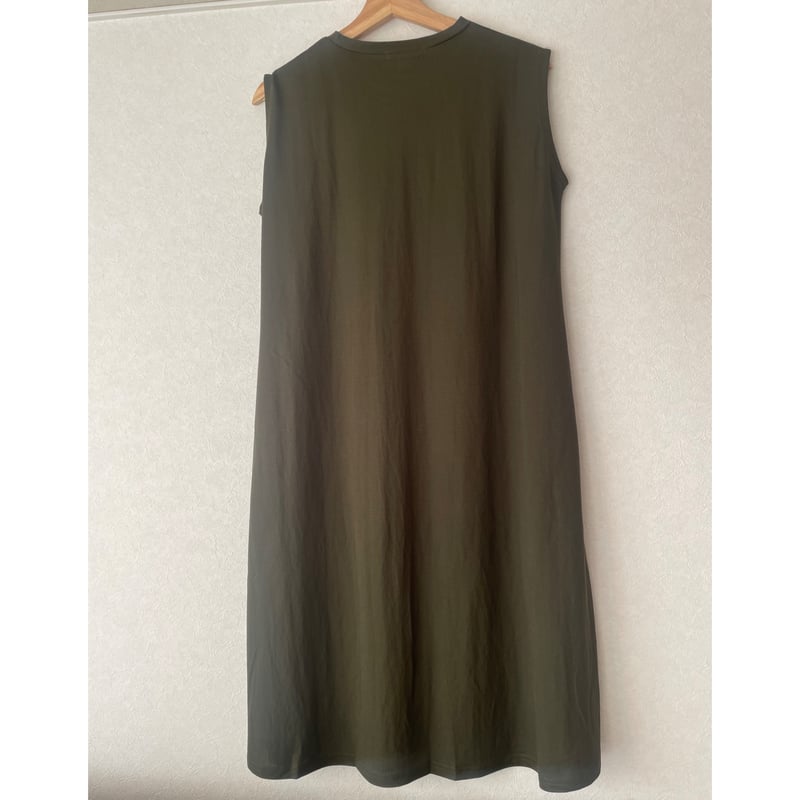 Aラインサラサラワンピース（カーキ） | Midum ミドゥム