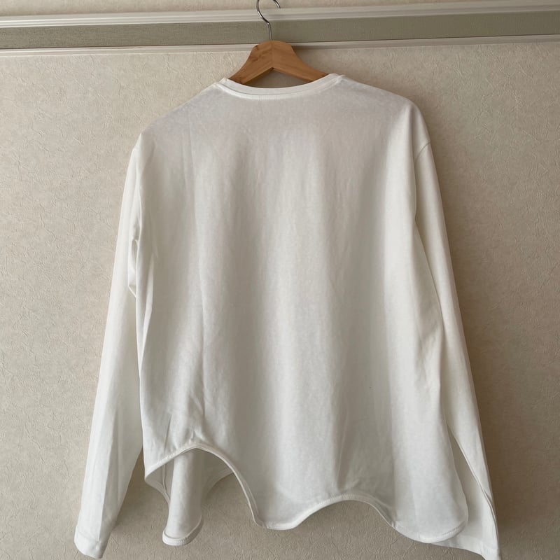 裾波打ちトップス（ホワイトのみ） | Midum ミドゥム