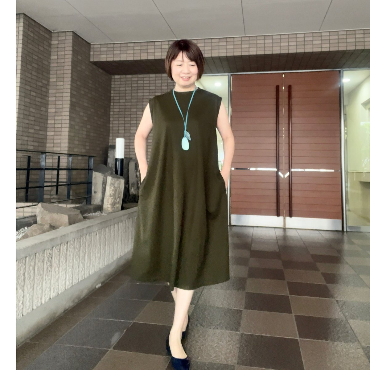 Aラインサラサラワンピース（カーキ） | Midum ミドゥム