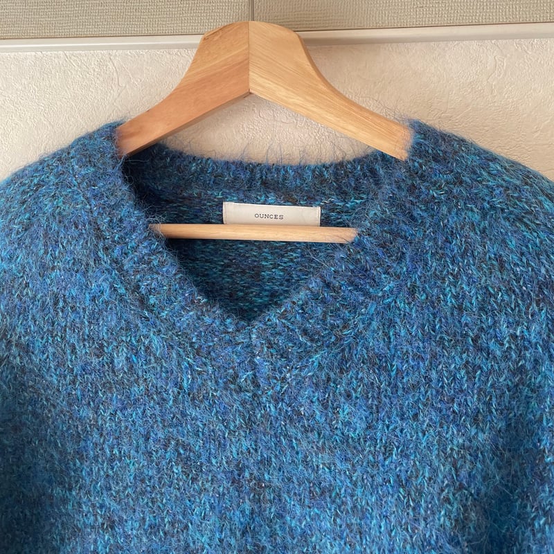 Vネックセーター（ブルー） | Midum ミドゥム