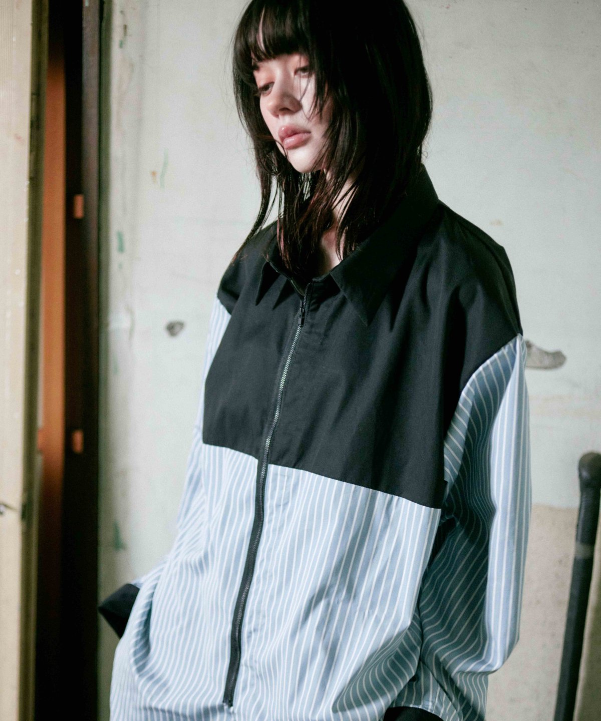 Andante front zip shirt / Black&Bule stripe | 0658