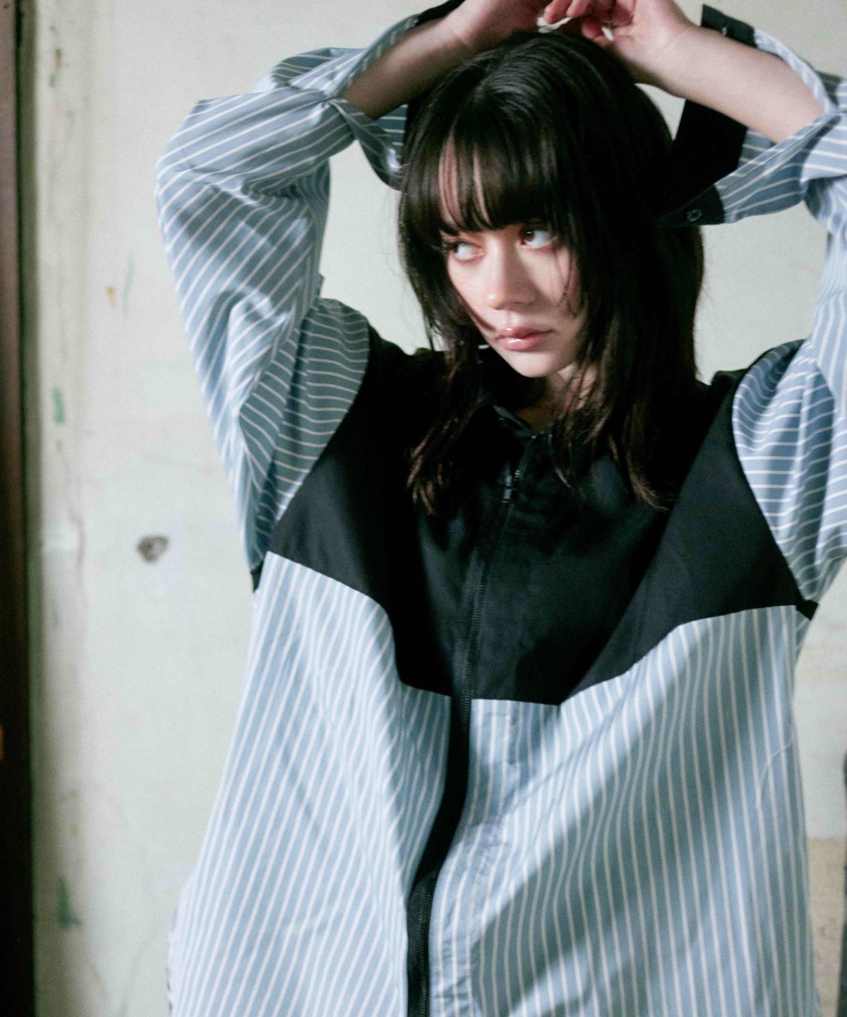 Andante front zip shirt / Black&Bule stripe | 0658