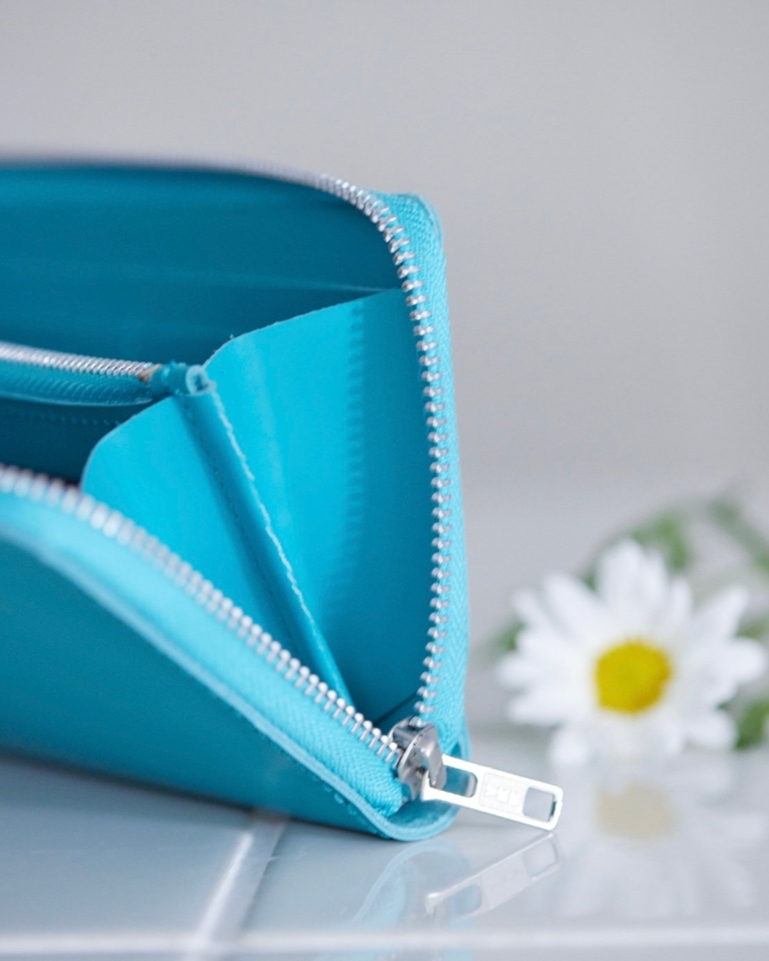 Quiet】leather long wallet / Turquoise Blue | 0658