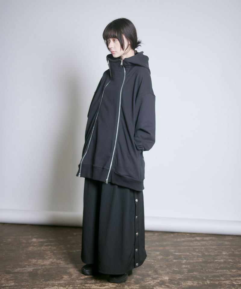 Parted around zip hoodie / Black | 0658 
