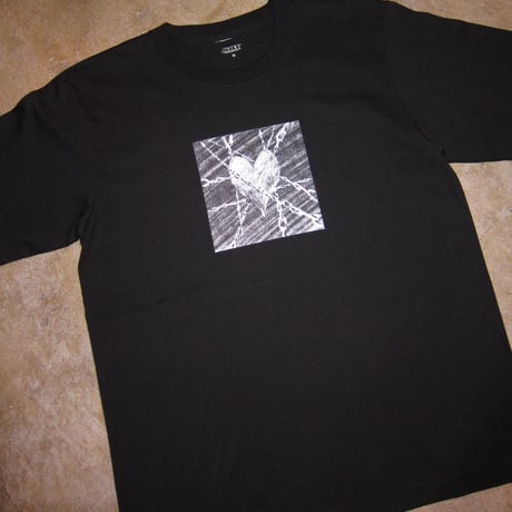JHAKX "HEART WALL" T-shirts